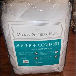 Modern. Southern. Home. Queen Mattress pad